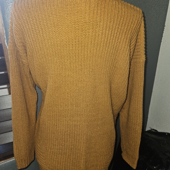 Arizona Jean Co. Womans Gold Knit Sweater Size M - Picture 7 of 12